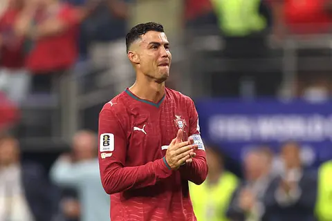 رحلة المونديال انتهت.. بكاء وحسرة رونالدو بعد وداع كأس العالم (صور)